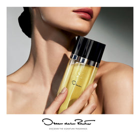 Oscar de la Renta Eau de Toilette bottle side view