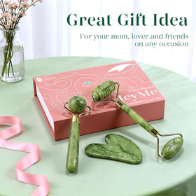 Packaging of BAIMEI Gua Sha & Jade Face Roller Set