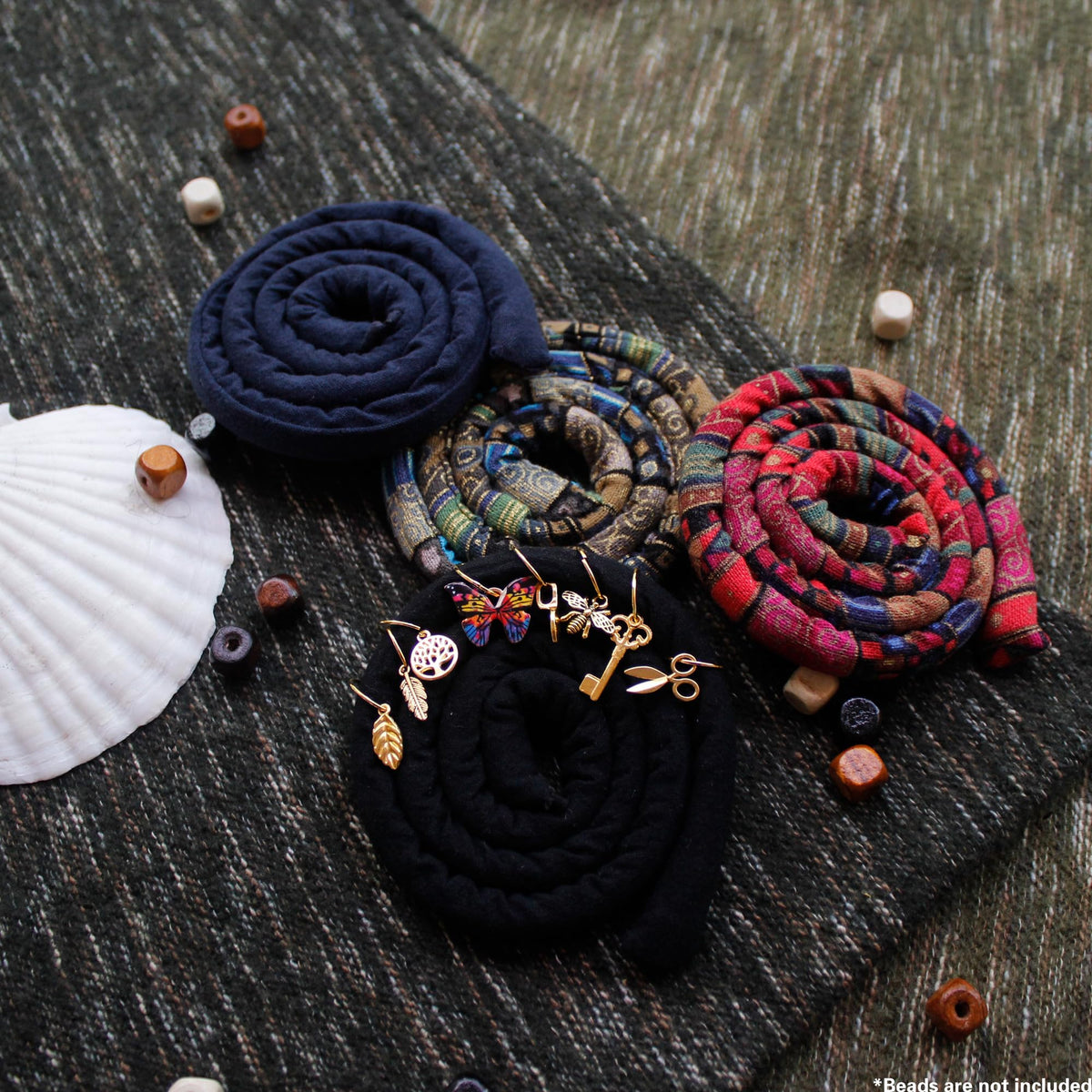 Packaging of Generic Spiral Lock Hair Tie 4 Pieces