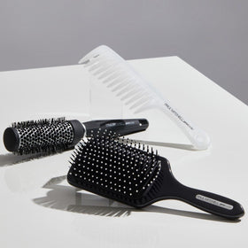 Paul Mitchell Detangler Comb close-up of teeth