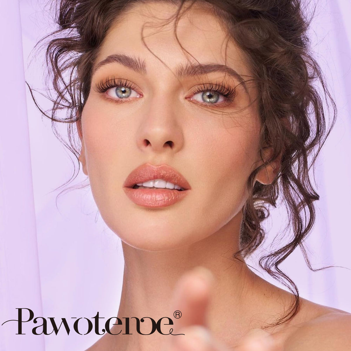 Pawotence Wispy Lash Clusters Kit packaging