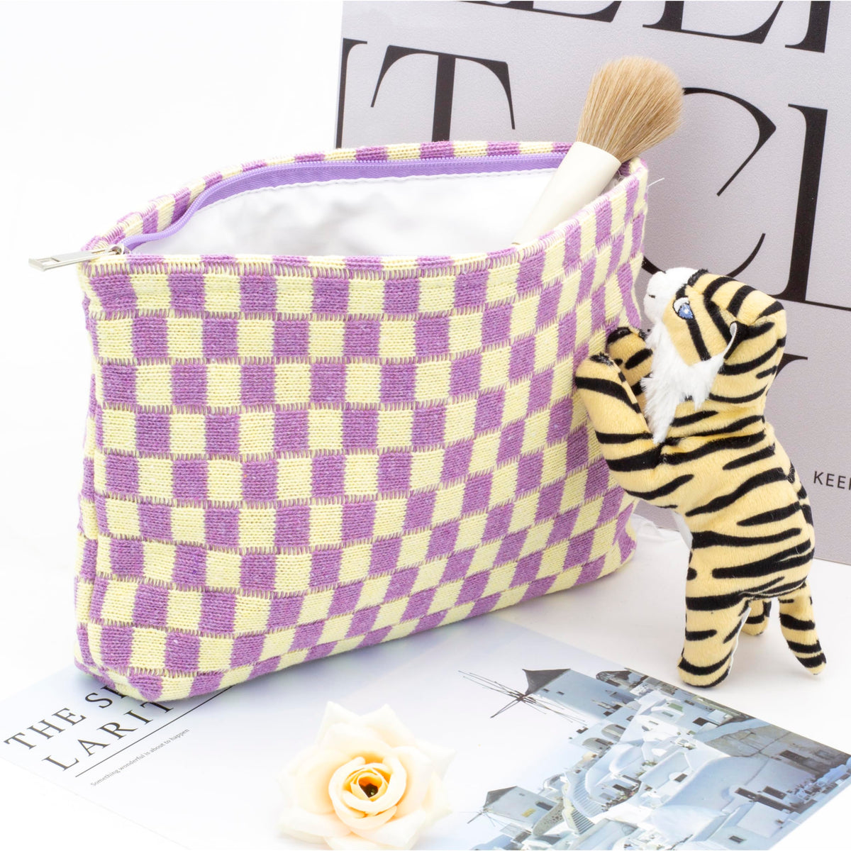 PAZIMIIK Checkered Makeup Bag side view showing zipper