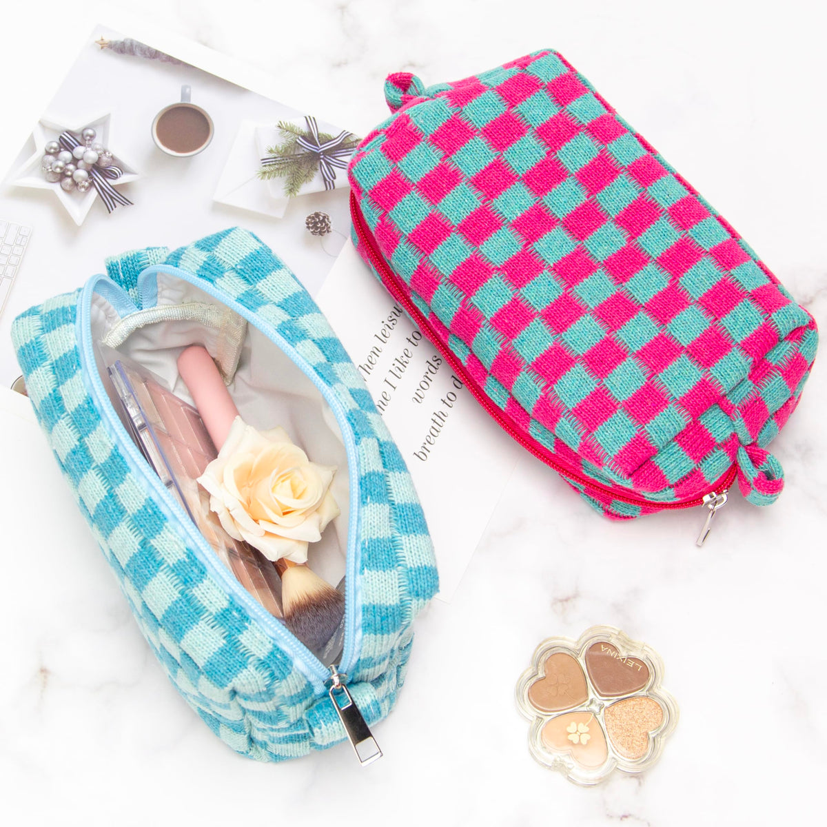PAZIMIIK Checkered Makeup Bag side view with smooth zipper