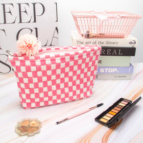 PAZIMIIK Checkered Makeup Bag zipper close-up