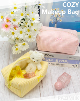 PAZIMIIK makeup bag set in lifestyle scene outdoors