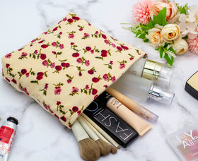 PAZIMIIK Makeup Bag with canvas lining close-up