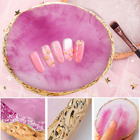 Pengxiaomei nail palette in use for mixing nail gel