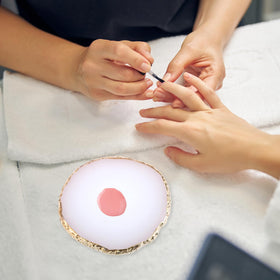 Pengxiaomei Resin Nail Palette with mixed nail colours