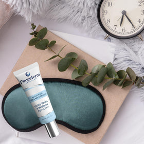 Plexaderm Night Time Collagen Serum application on hand