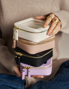 Popvibe Small Clear Makeup Bag showing waterproof feature