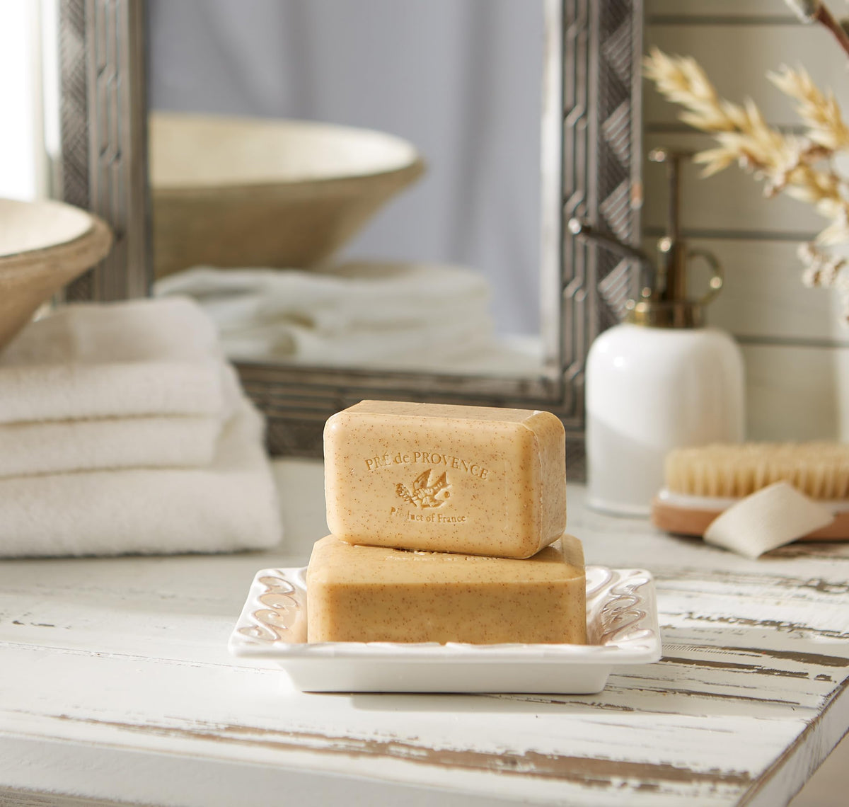 Pre de Provence soap packaging with honey and almond theme