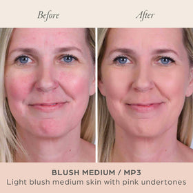 PÜR MINERALS 4-in-1 Pressed Mineral Powder Foundation application on skin