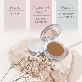 PÜR MINERALS 4-in-1 Pressed Mineral Powder Foundation Cocoa application on skin
