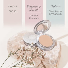 PÜR MINERALS 4-in-1 Pressed Mineral Powder Foundation texture close-up