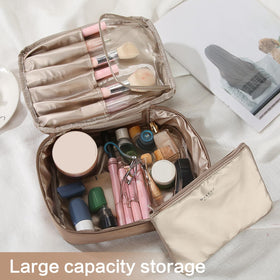 Queboom Travel Makeup Bag waterproof interior detail