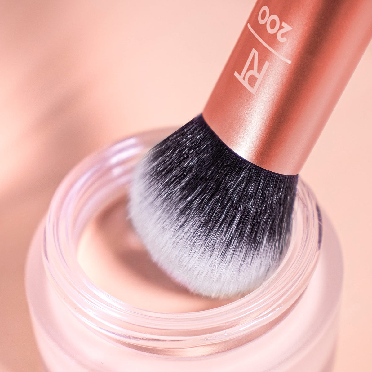 Real Techniques Foundation Brush in makeup kit