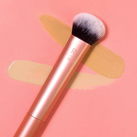 Real Techniques Foundation Brush side view