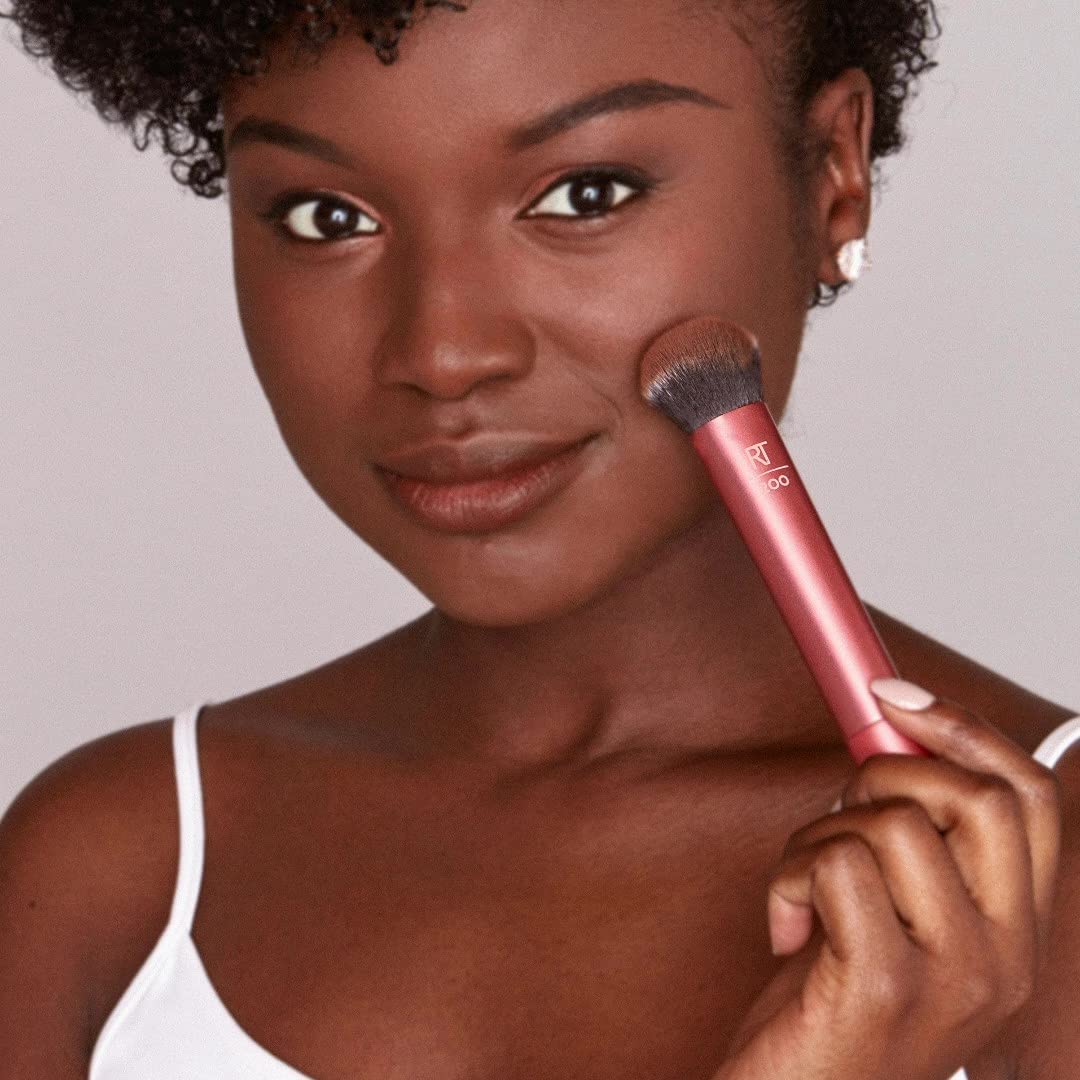 Real Techniques Foundation Brush with liquid foundation