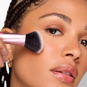 Real Techniques Ultimate Multi-Tasker Brush in packaging