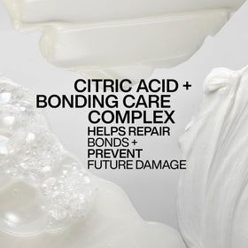 Redken Acidic Bonding Concentrate Shampoo application on hair