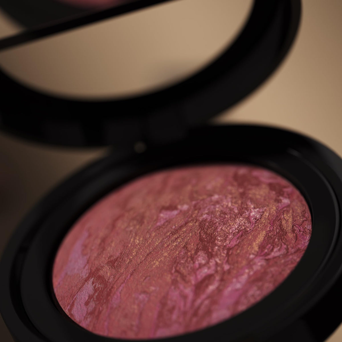 Retractable Angled Kabuki Brush from LAURA GELLER