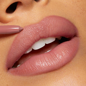 Retractable feature of ColourPop So Juicy Plumping Lip Liner