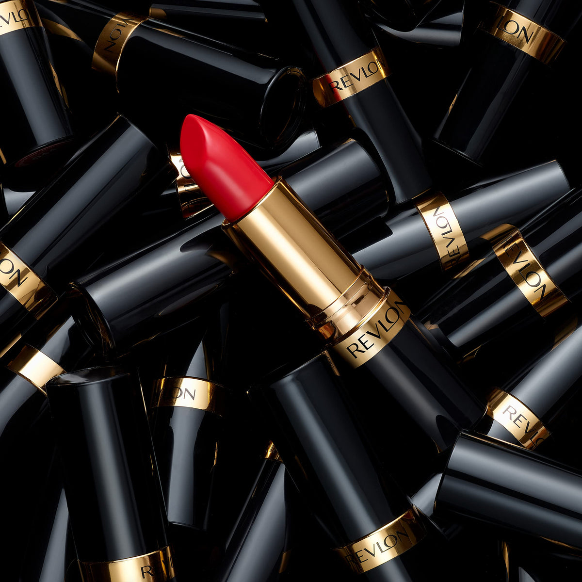 REVLON Super Lustrous Lipstick 771 Berry Crush texture