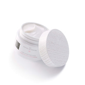 RITUALS The Ritual of Sakura Body Cream texture close-up