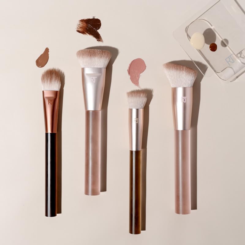 RT 081 Angled Foundation Brush side view