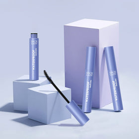 SACE LADY Black Mascara with applicator brush and texture