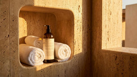 Santal 33 Shower Gel texture on hand