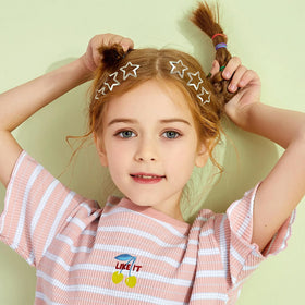 SAOROPEB star hair clips on a table