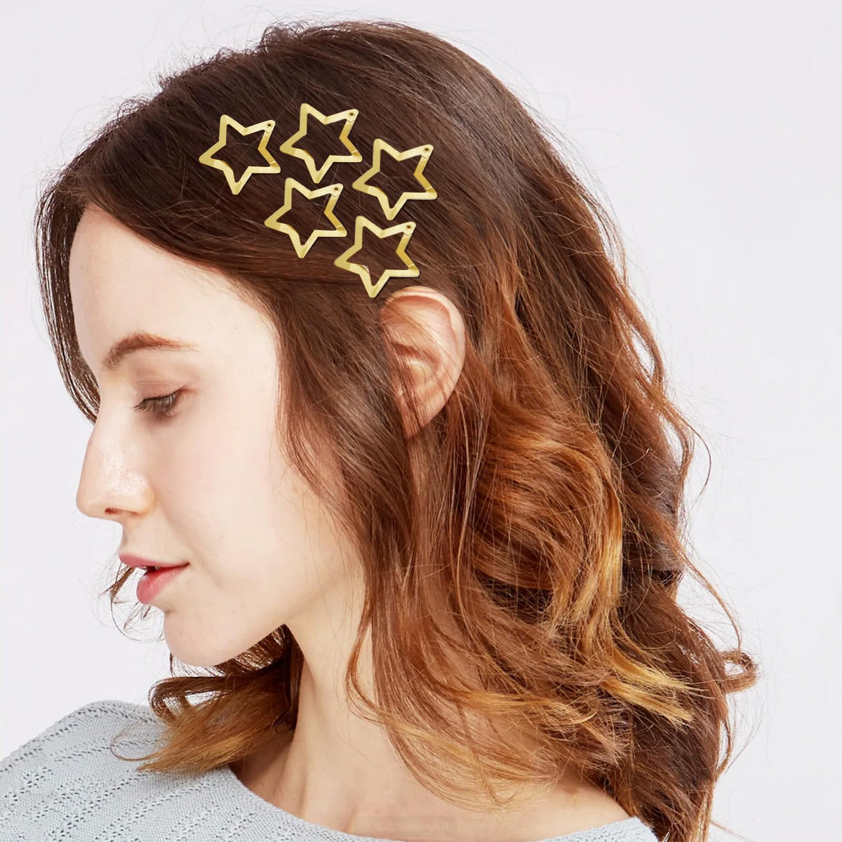 SAOROPEB Star Hair Clips showing size comparison