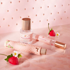 Scentbird Strawberry Shortcake bottle close-up