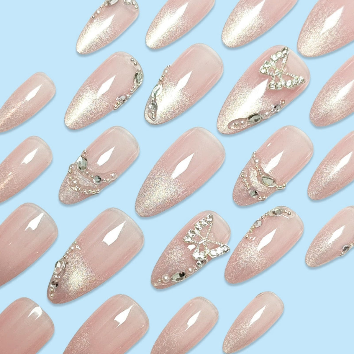 SEENEEY fake nails showing various sizes and accessories