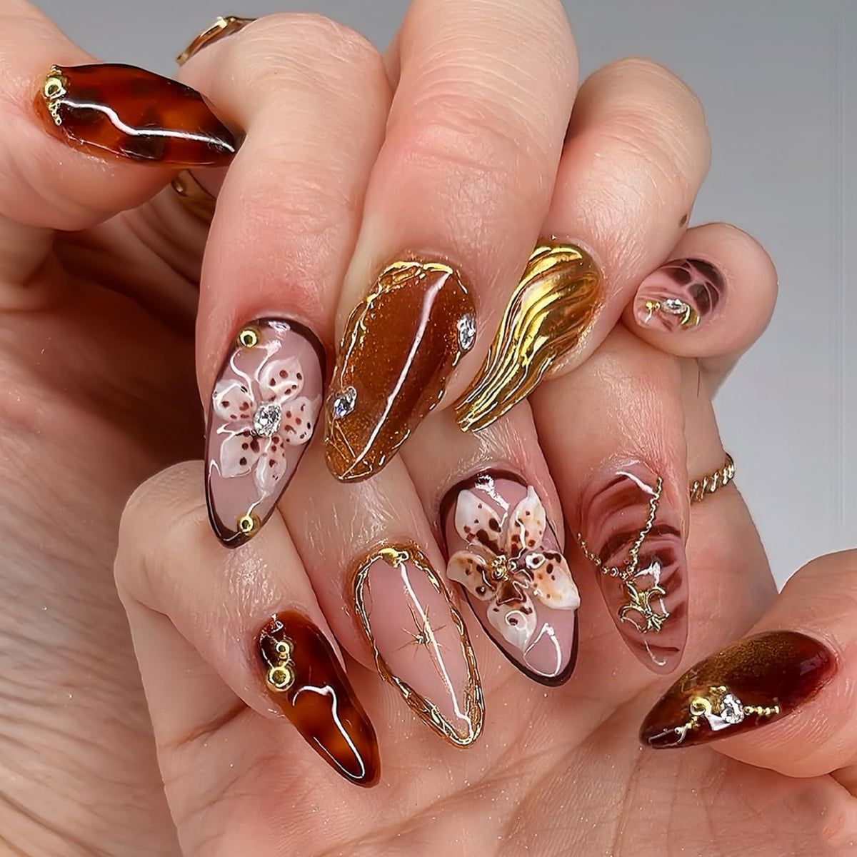 SEENEEY Medium Almond Press on Nails brown floral design front view