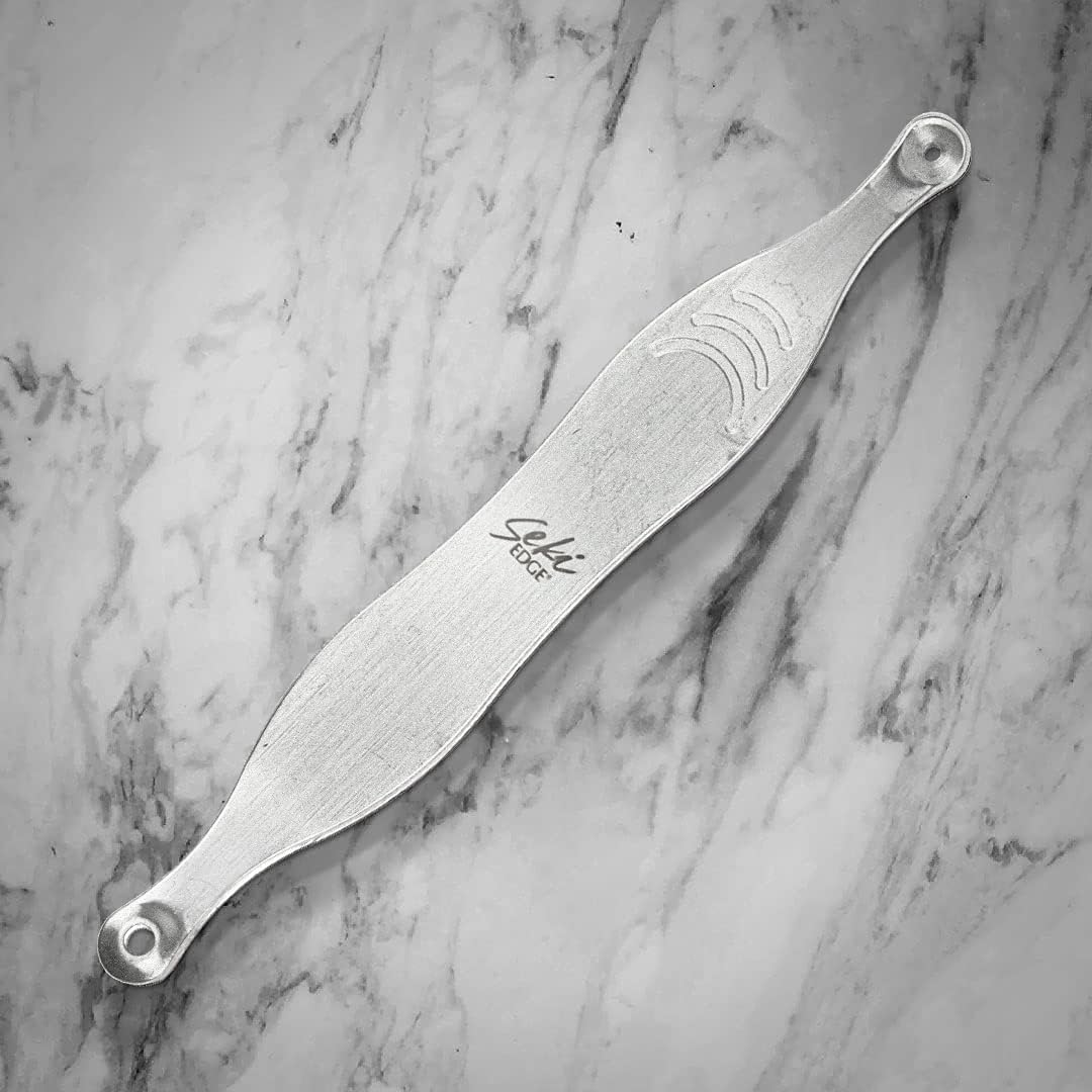 Seki EDGE Blackhead Remover on a bathroom counter