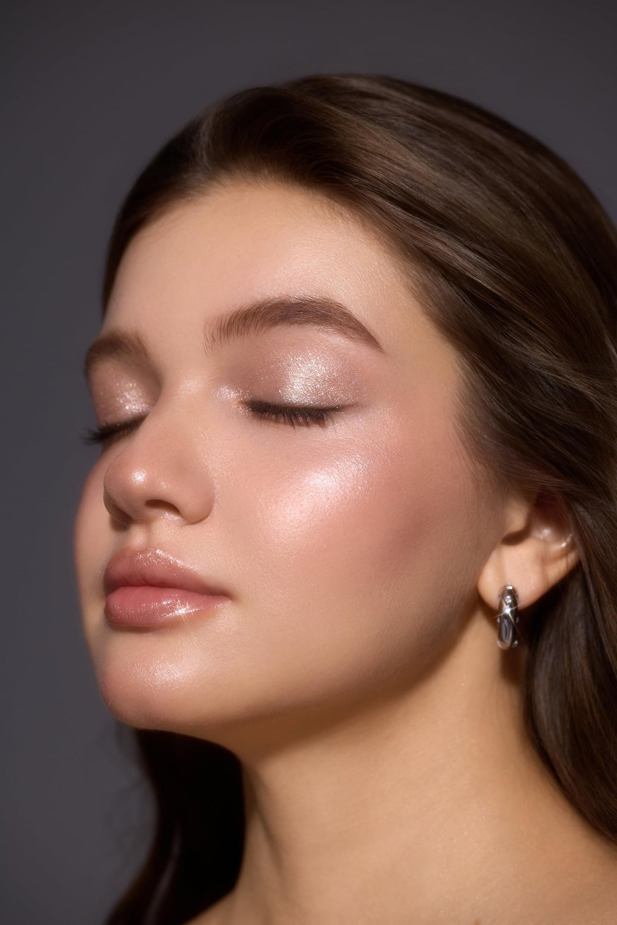 SHEGLAM Crystal Jelly Glaze Stick Eye Shadow in use on model