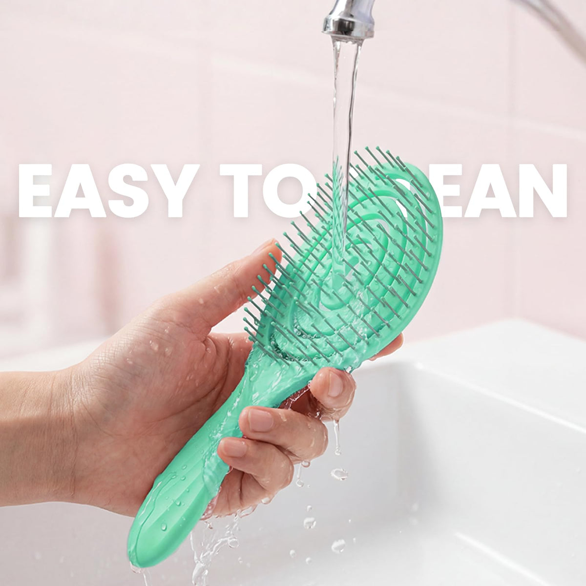 SHINLEA Hair Brush demonstrating detangling