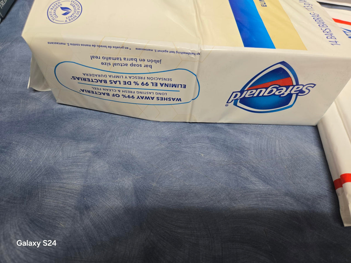 Side view of Safeguard 4 ounce soap bar