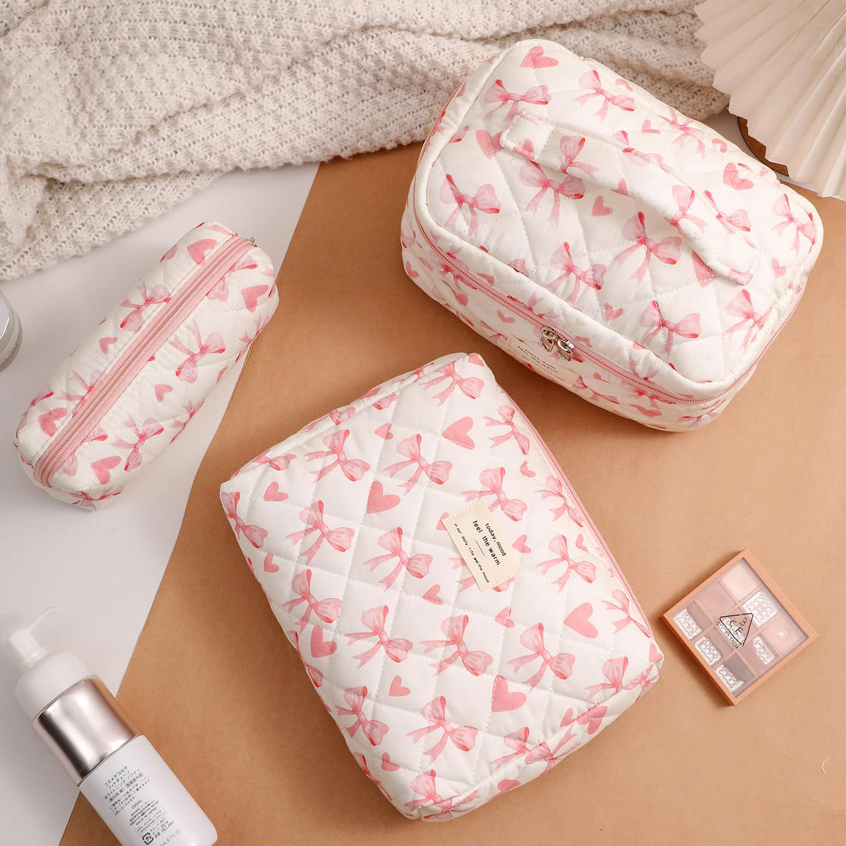 Side view of uekeboag Large Floral Cotton Makeup Bag