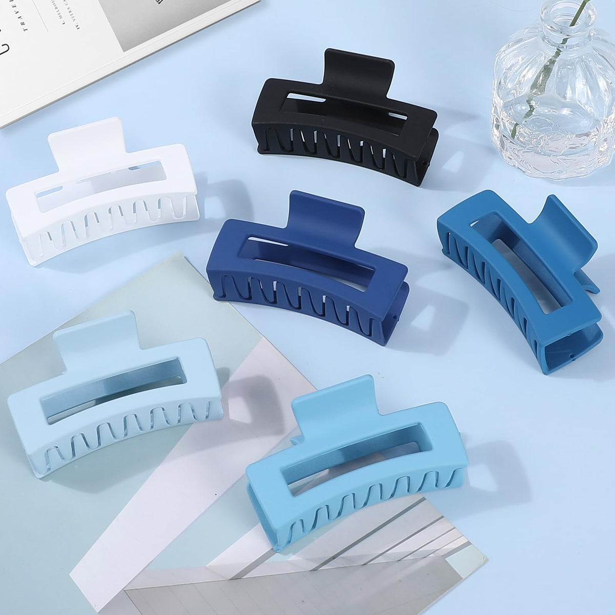 Sisiaipu 3.5 Inch Medium Hair Claw Clips in Klein, side view