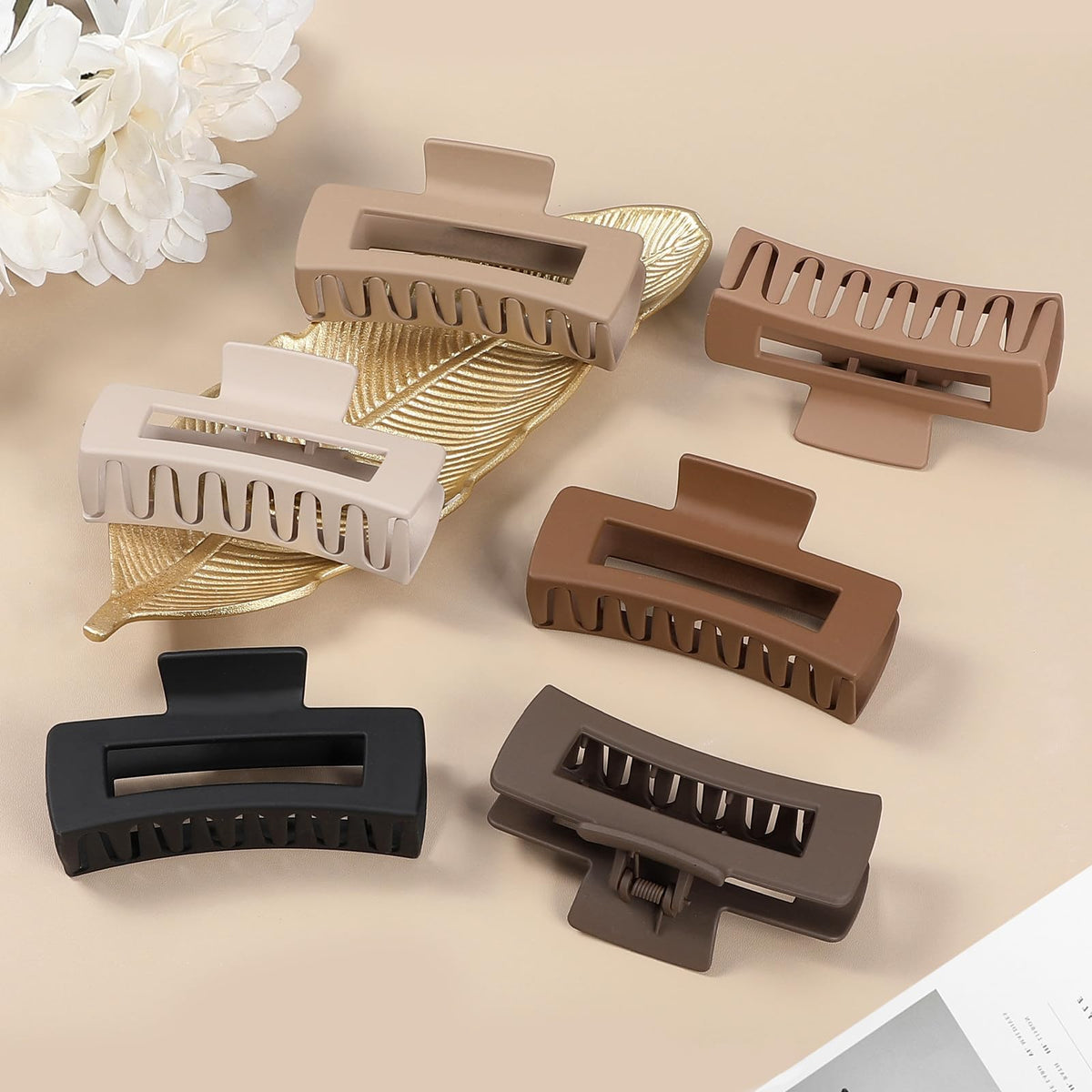 Sisiaipu hair claw clip in dark brown showing the non-slip design
