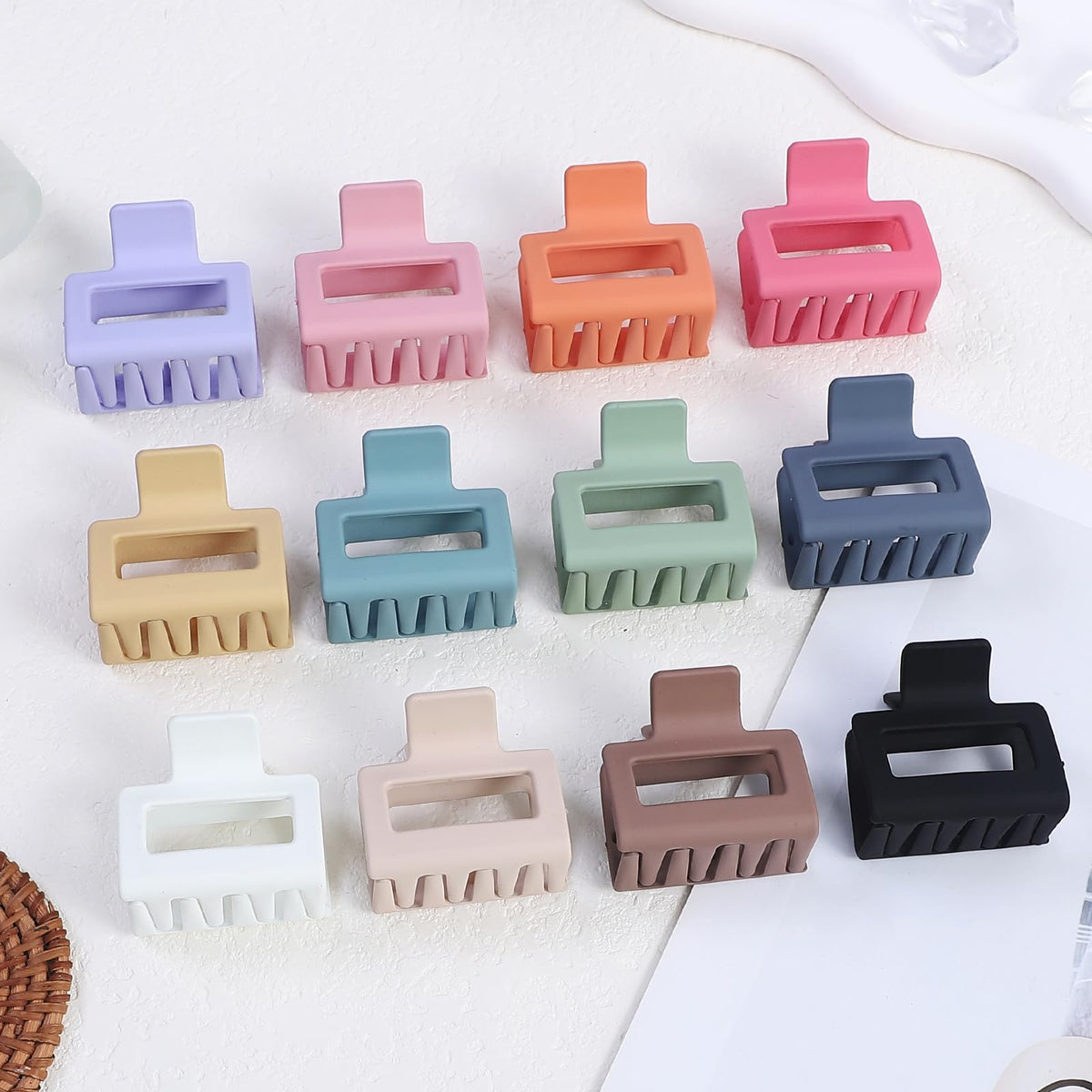 Sisiaipu hair claw clips in a stylish arrangement