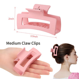 Sisiaipu hair clips in use while cleaning face