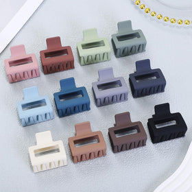 Sisiaipu Medium Hair Claw Clips in Dark Grey and Light Grey