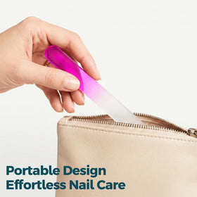 SIUSIO nail files demonstrating ease of use on natural nails