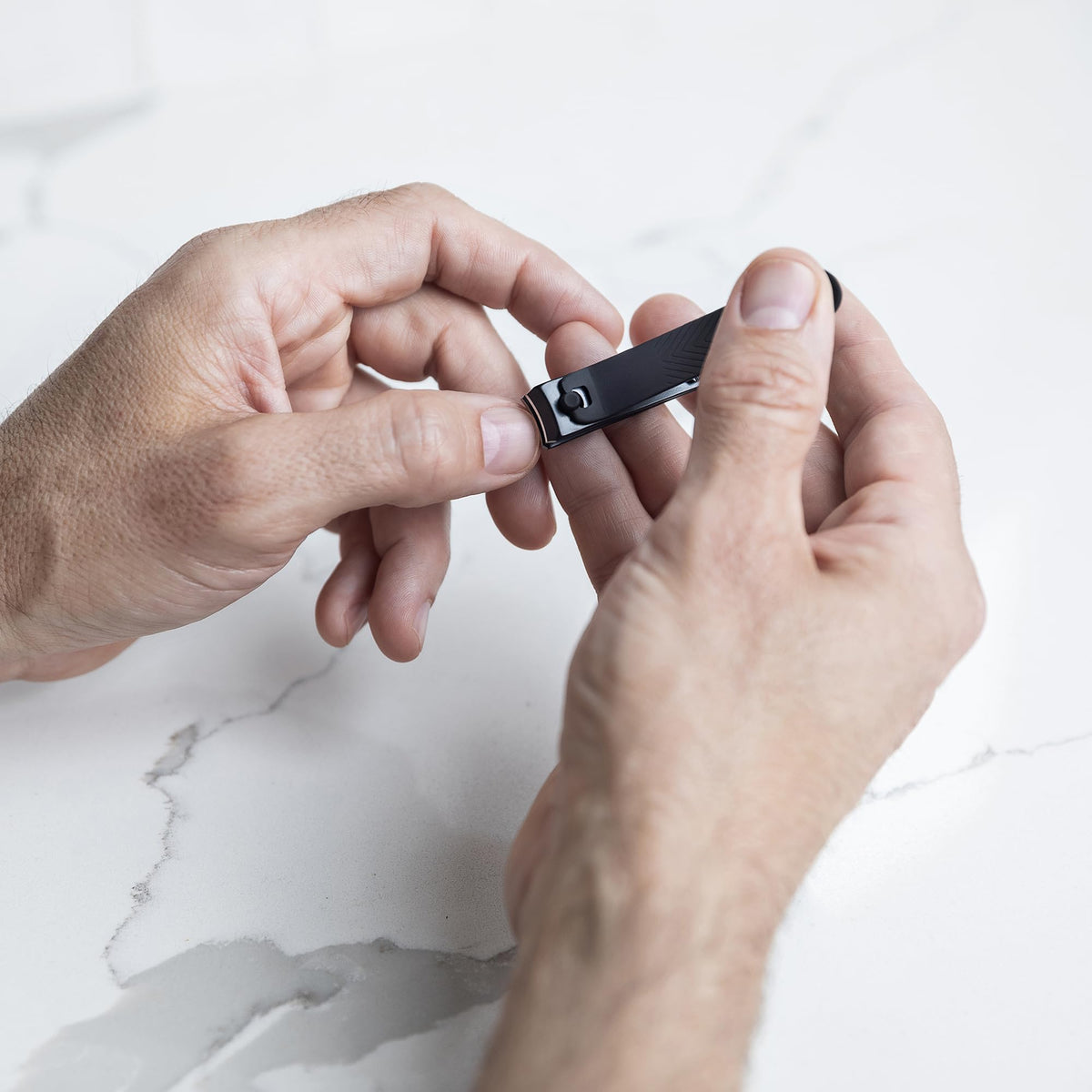 Slant tip tweezer from MANSCAPED Shears 3.0