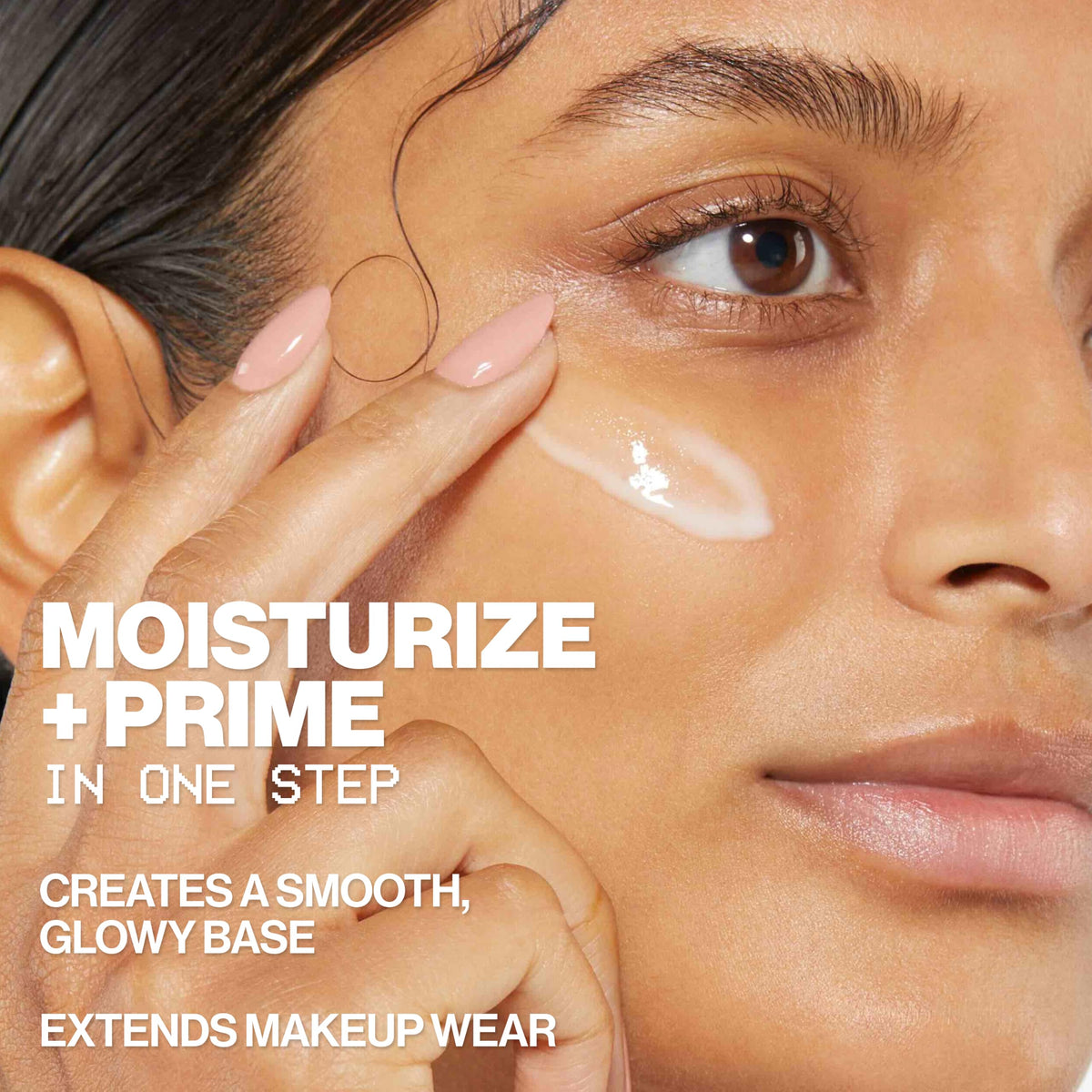 Smashbox Photo Finish Hydrating Primerizer application on skin