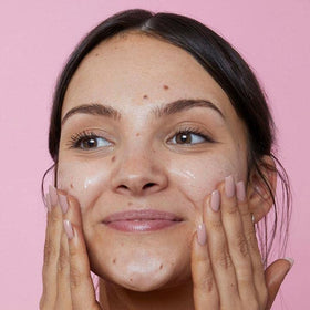 Soap & Glory Face Soap & Clarity 3-in-1 Cleansing Gel side view